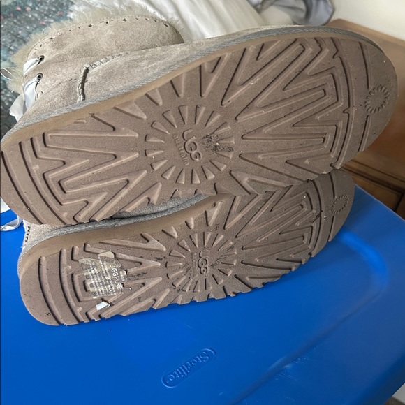 Women’s Ugg Bailey mini bow boot - Picture 6 of 6